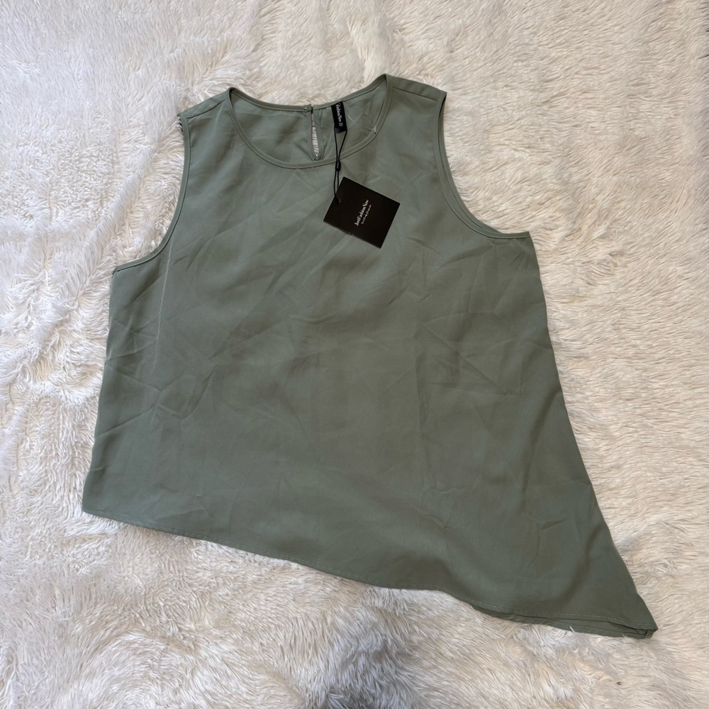 Just Fashion Now Asymmetrical Top Size XXL NWT